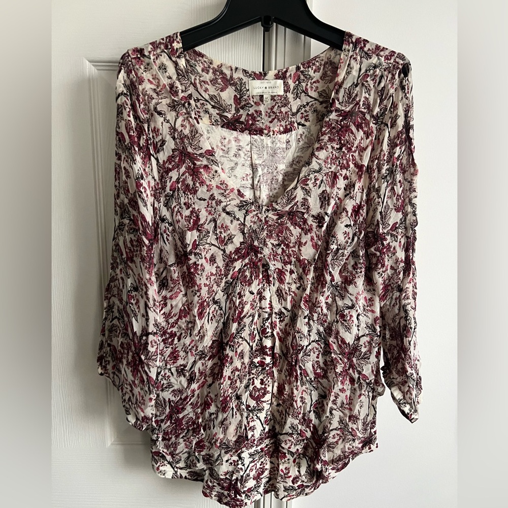 Lucky Brand Burgundy and White Floral Blouse- M